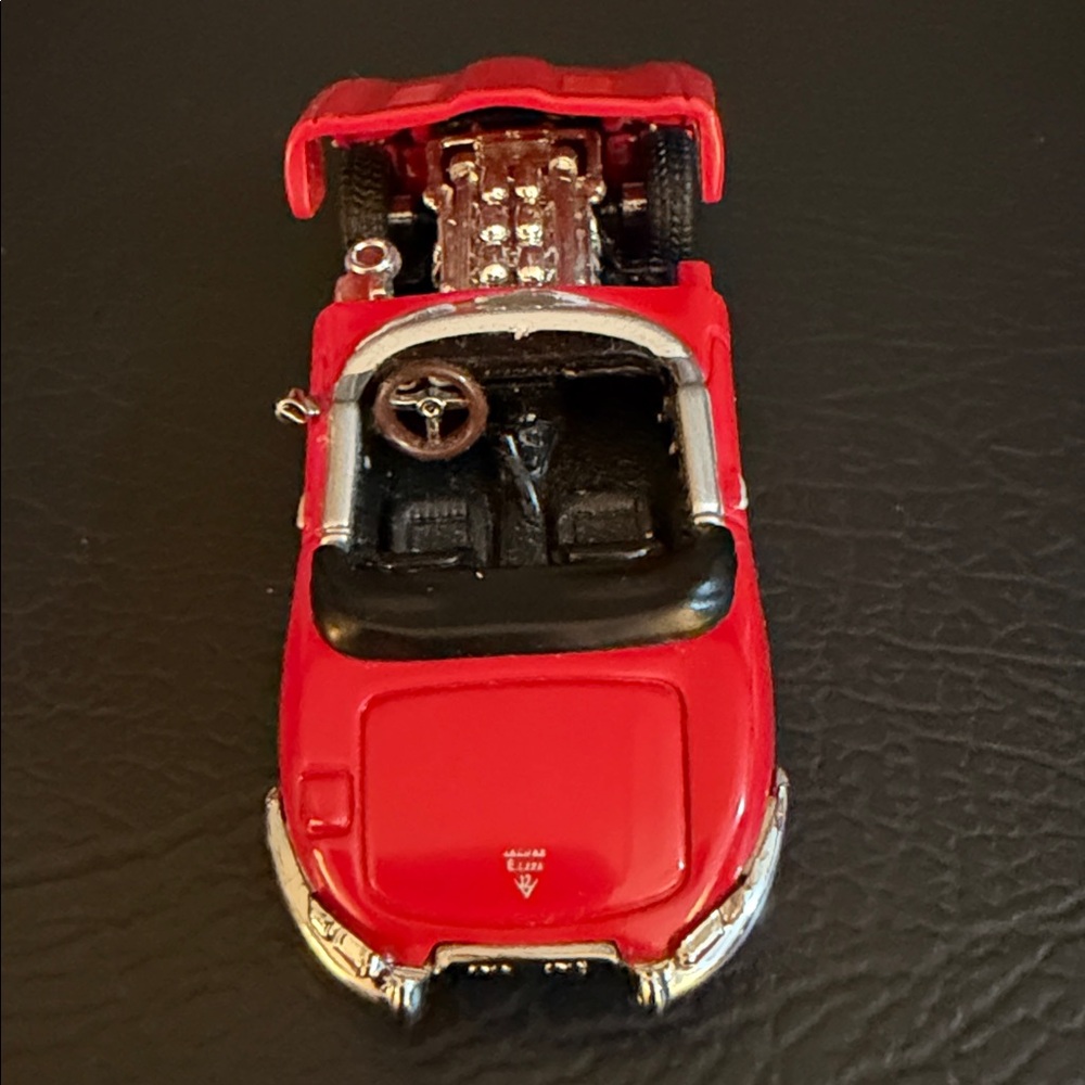 JAY LENO’S JAGUAR IN HIS LEGENDS COLLECTION THIS IS 1 OF 4 BOX SIGNED BY JAY ! - Picture 3 of 5